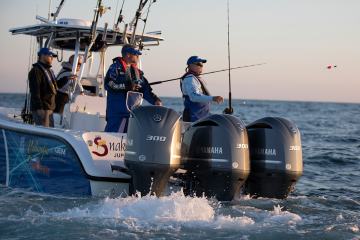 Yamaha 300 Hp Marşlı Extra Uzun Şaft 4 Zamanlı Deniz Motoru