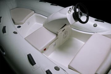 Brig Eagle 4 Fiber Bot ve Yamaha 60 HP Deniz Motoru