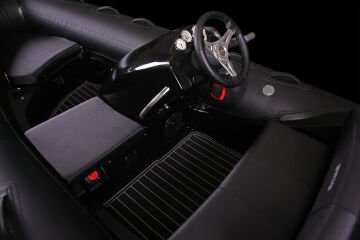 Brig Eagle 4 Fiber Bot ve Yamaha 60 HP Deniz Motoru