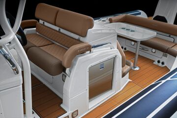 Brig Eagle 10 Fiber Bot ve Yamaha 350 HP Çift Deniz Motoru