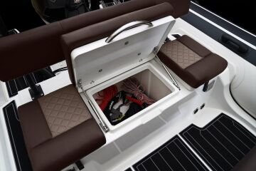 Brig Navigator 24 Fiber Bot ve Yamaha 250 HP Deniz Motoru