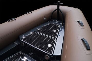 Brig Navigator 26 Fiber Bot ve Yamaha 300 HP Deniz Motoru