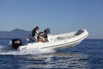 Suzuki 40 HP Uzun Şaft Marşlı&Remote Kontrol Deniz Motoru